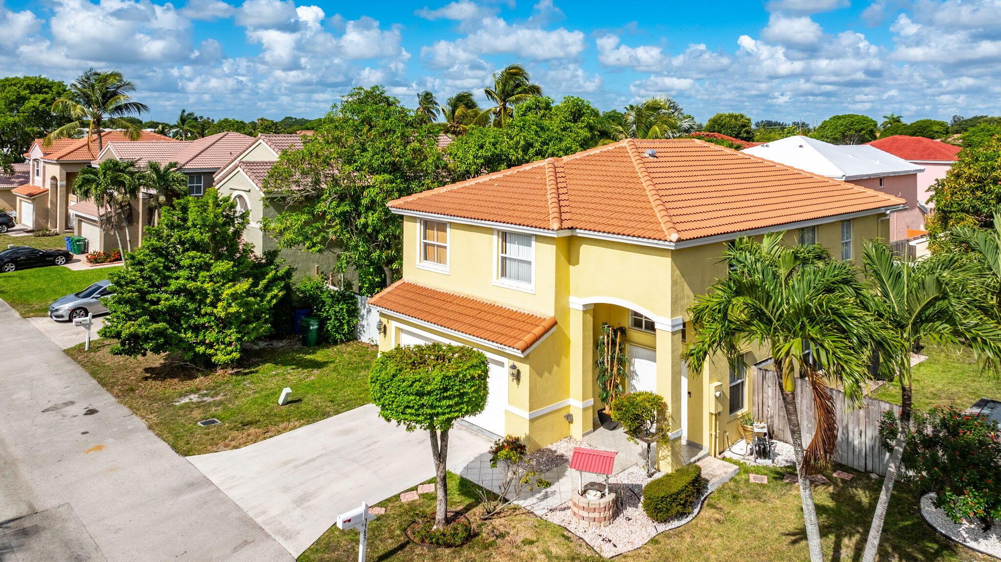 CORAL BAY - Residential Lease