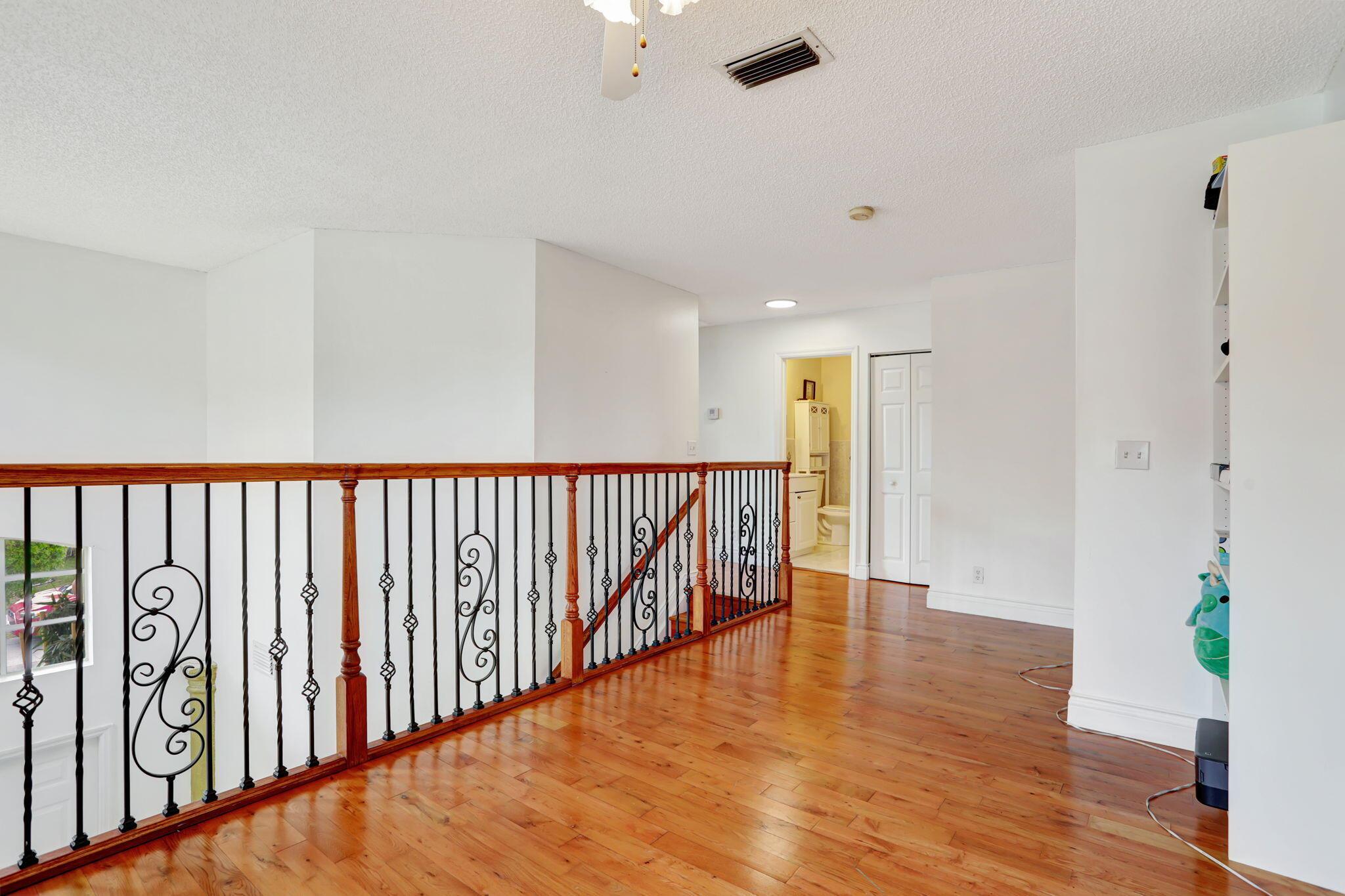 CORAL BAY - Residential Lease