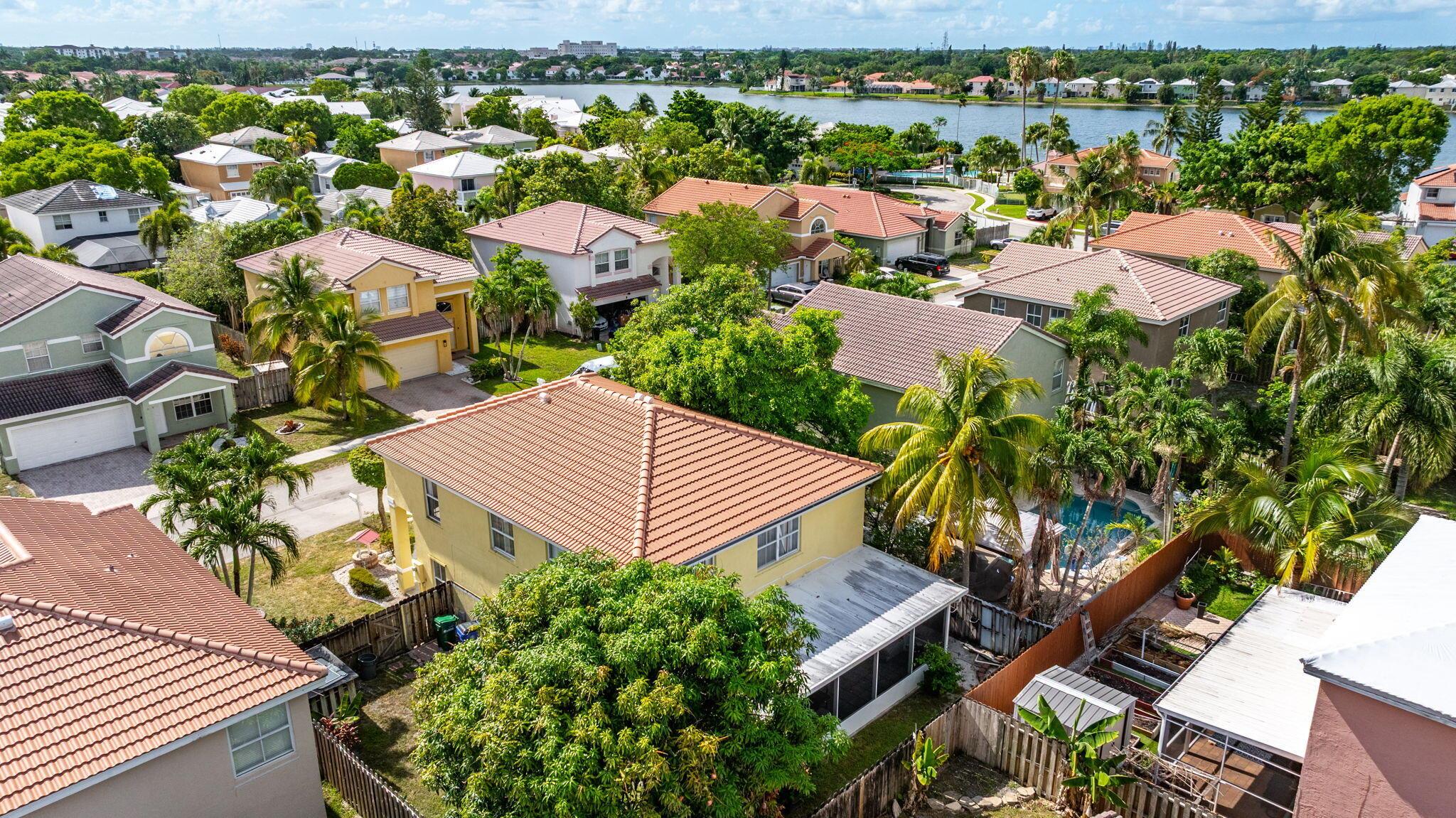CORAL BAY - Residential Lease