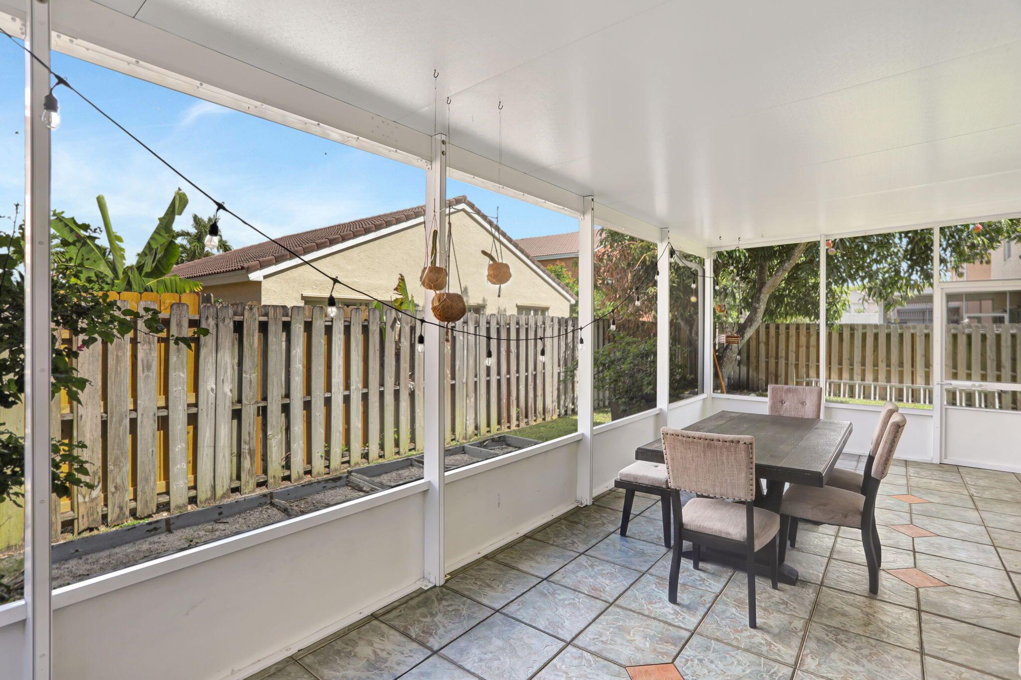 CORAL BAY - Residential Lease