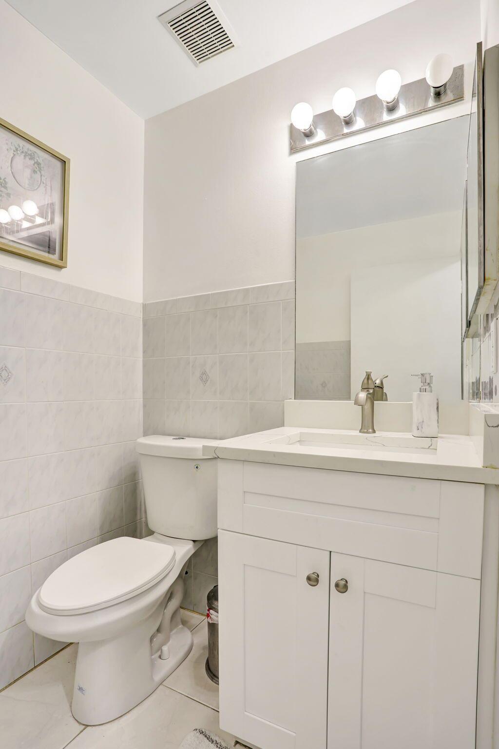CORAL BAY - Residential Lease