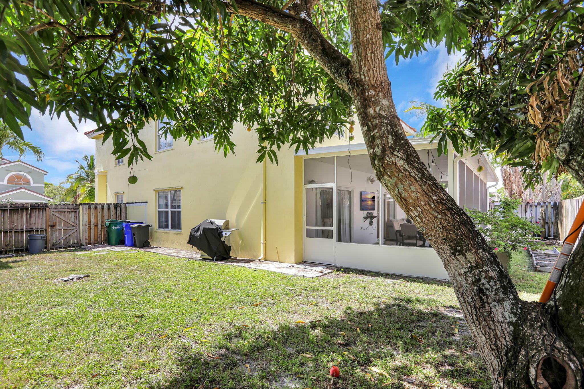 CORAL BAY - Residential Lease