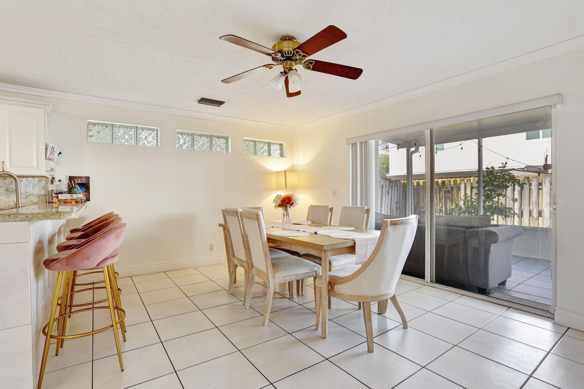 CORAL BAY - Residential Lease