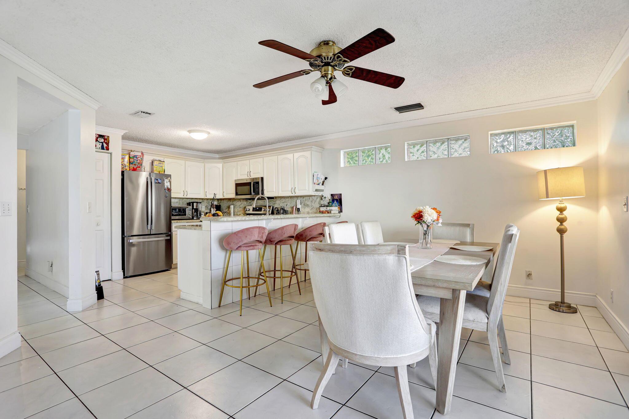 CORAL BAY - Residential Lease
