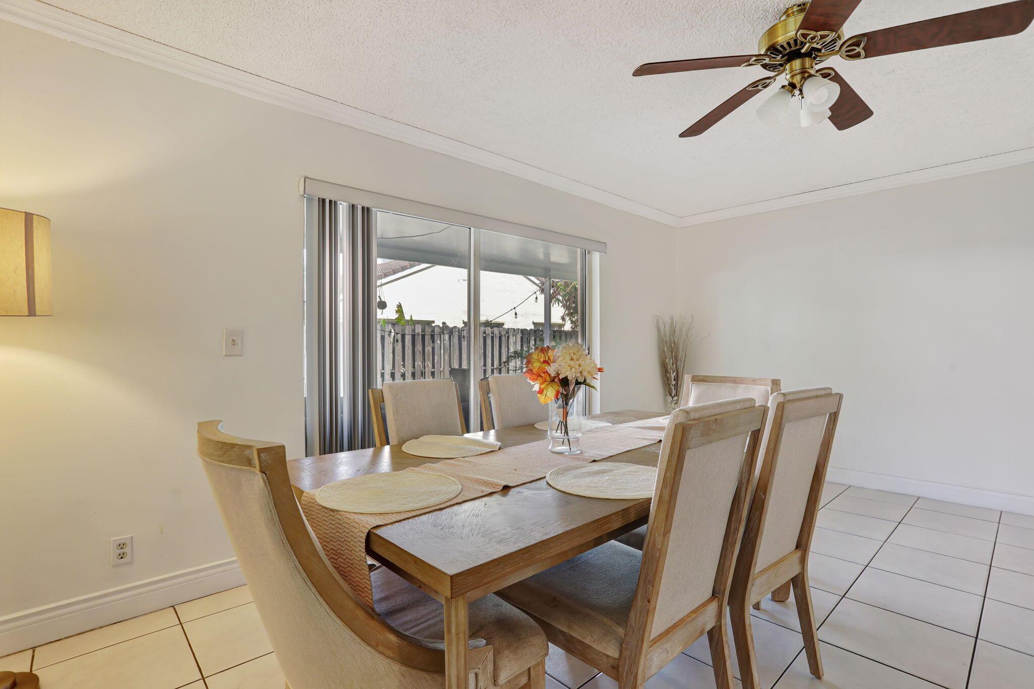 CORAL BAY - Residential Lease