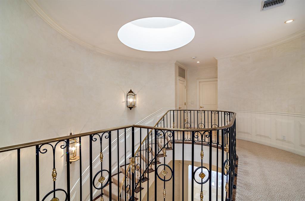 ROYAL PARK - Residential