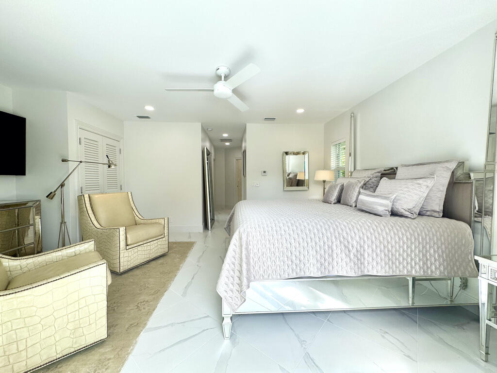 DELRAY LAKES ESTATES - Residential