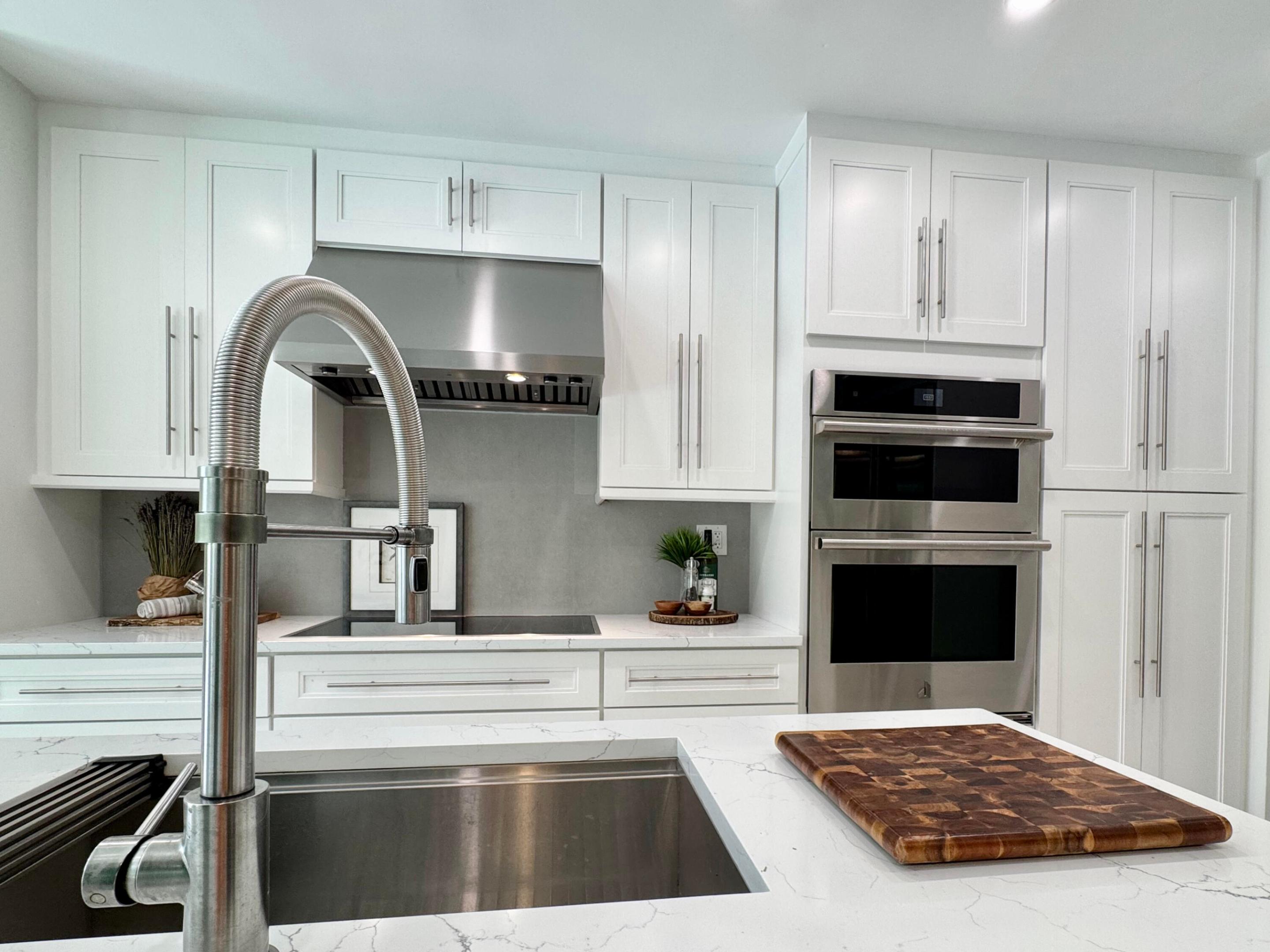 DELRAY LAKES ESTATES - Residential