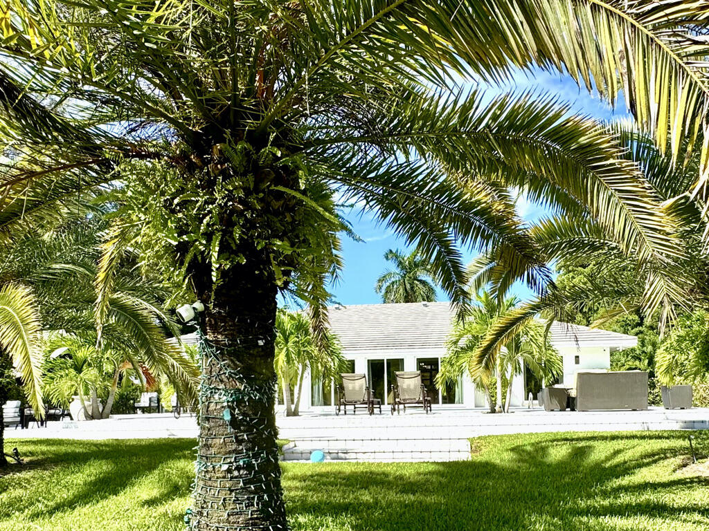 DELRAY LAKES ESTATES - Residential