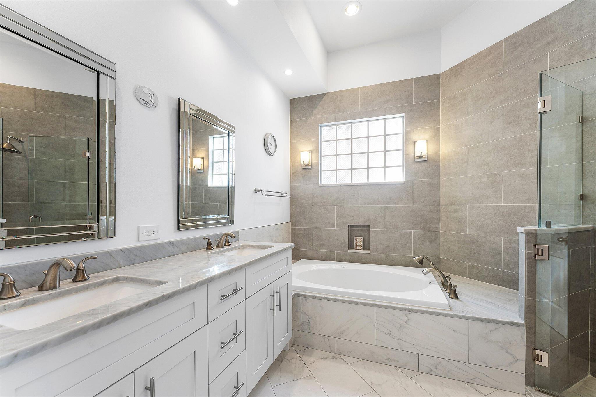 IBIS GOLF AND COUNTRY CLU - Residential