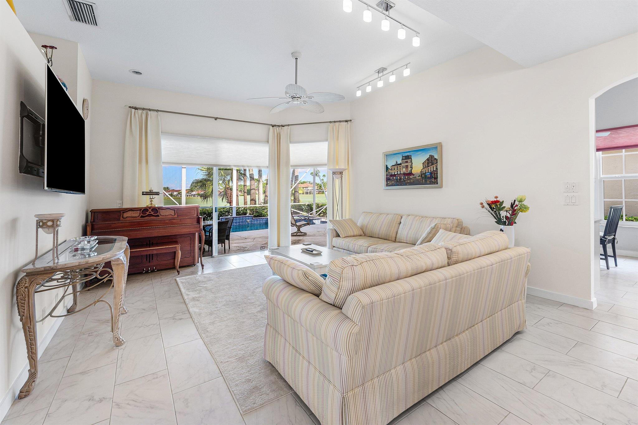 IBIS GOLF AND COUNTRY CLU - Residential