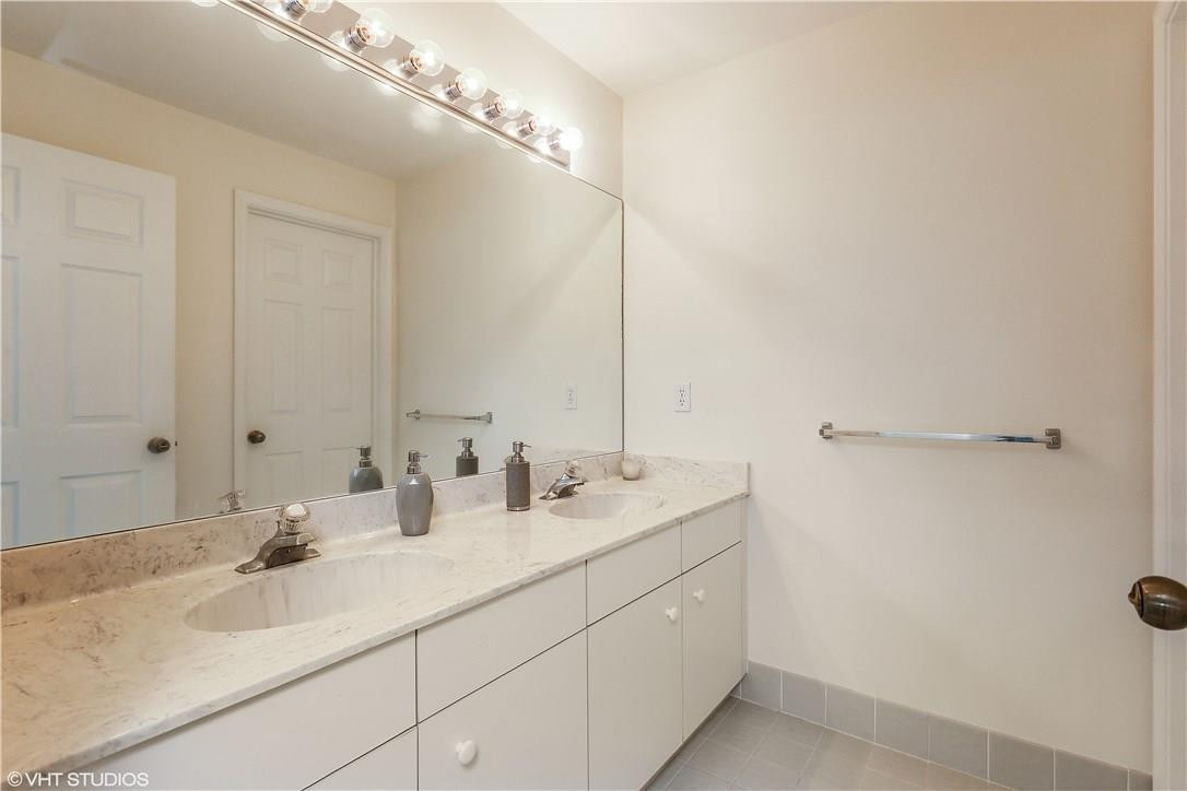 FAIRWAY POINTE / CAROLINA - Residential