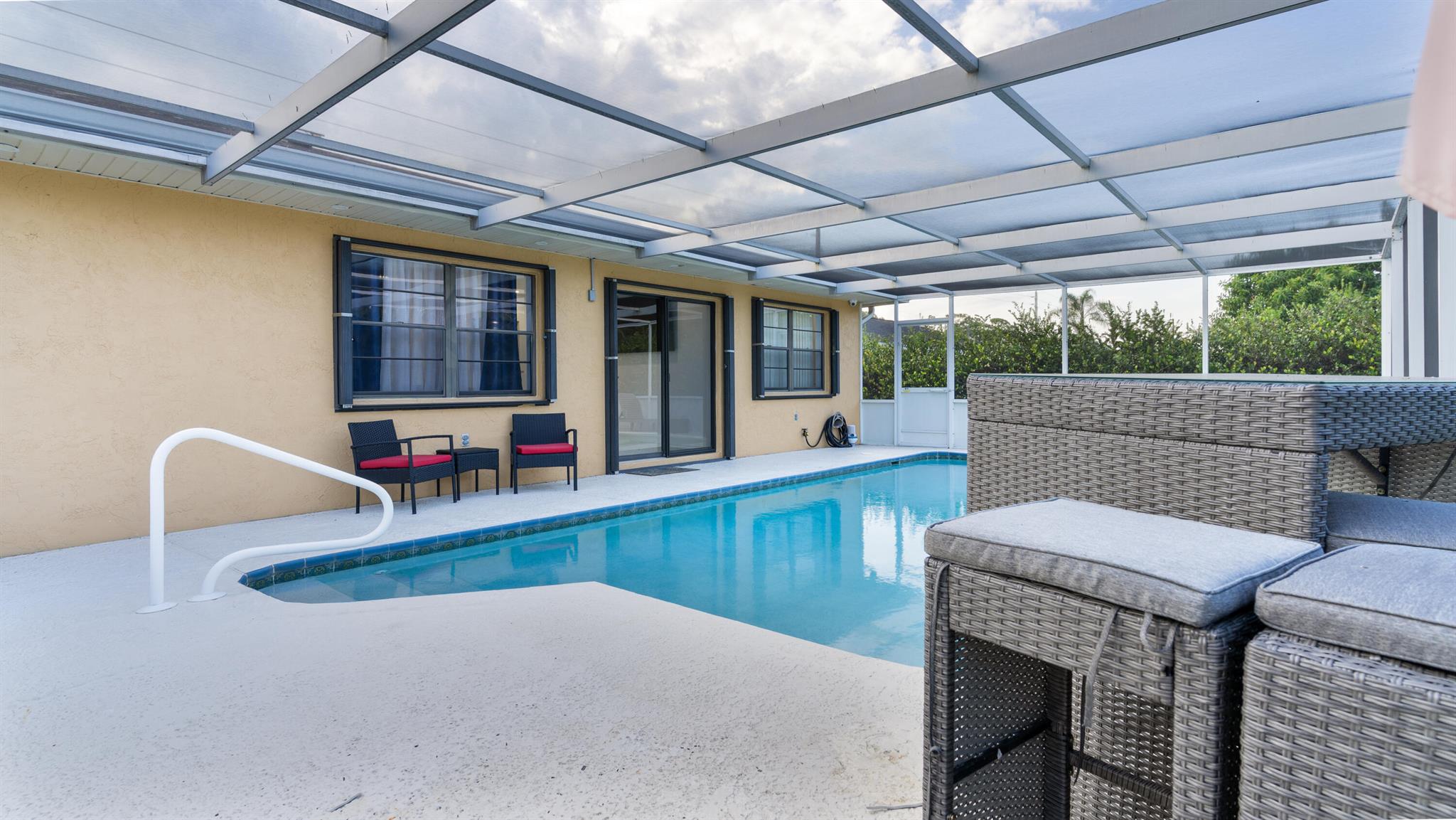 Pristine kept two bedroom, two bathroom, pet friendly, pool home! Incredible opportunity for both annual and vacation renters. Less than a 10-mile drive to several beaches, The Landing at Tradition, and the downtown areas of Fort Pierce Stuart and Jensen. Entertainment abounds, from breweries and restaurants with live music, unique boutiques, farmers markets, the mall, movie and performative theaters and family-friendly attractions like the Urban Air Adventure Park. Whether seeking relaxation or adventure, this location delivers the best of Port St. Lucie's vibrant lifestyle.