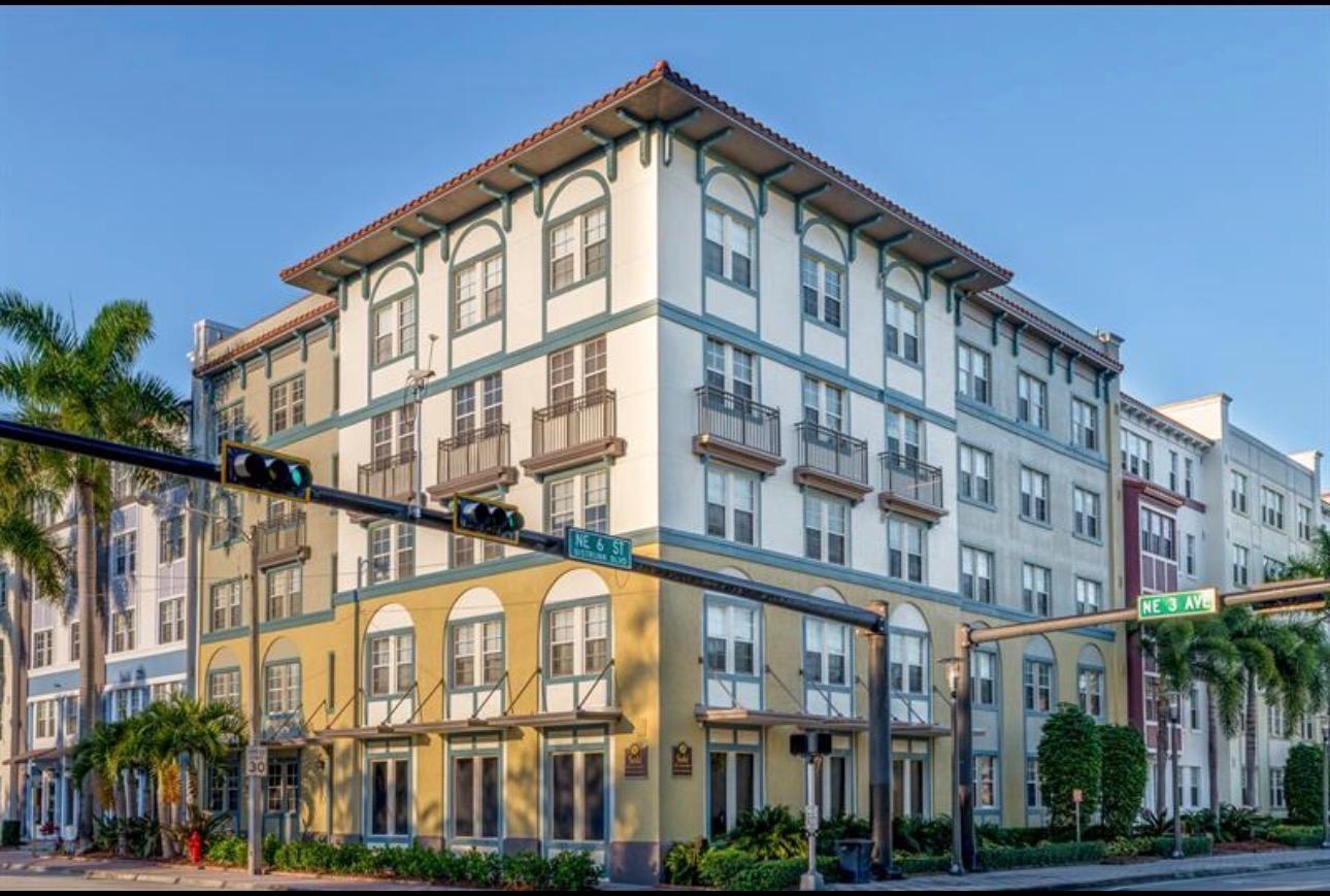 Live the Flagler Village Lifestyle!
Experience modern urban living in the heart of Fort Lauderdale’s vibrant Flagler Village, minutes from the beach, downtown, and Las Olas Blvd.
This residence offers 960 sq. ft. of well-designed space, featuring a large primary bedroom plus a flex room ideal as a guest bedroom, office, or den. This is the largest one-bedroom layout at Sole, priced below market.
Recent upgrades include new quartz countertops (June 2024), stainless steel appliances, washer & dryer, new water heater, updated flooring, and A/C (2021).
Rent includes water, trash, basic cable, internet, garage parking, and access to resort-style amenities: fitness center, pool, jacuzzi, clubhouse, rooftop deck, business center, and conference room.
Pet friendly – one dog up to 50 lbs.