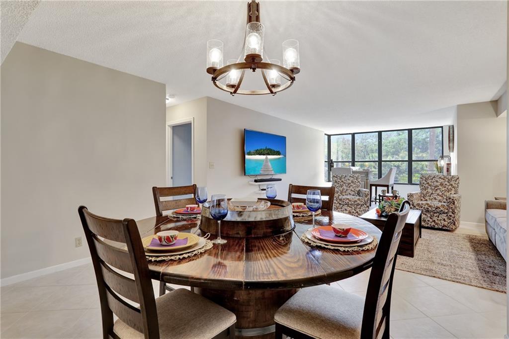 APPLEWOOD VILLAGE - Residential
