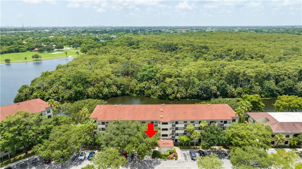 APPLEWOOD VILLAGE - Residential