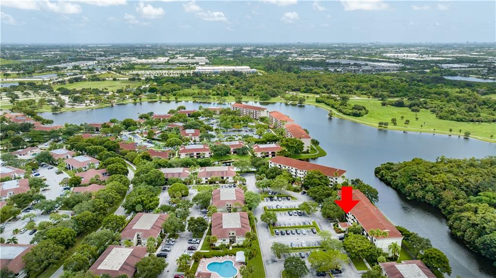 APPLEWOOD VILLAGE - Residential
