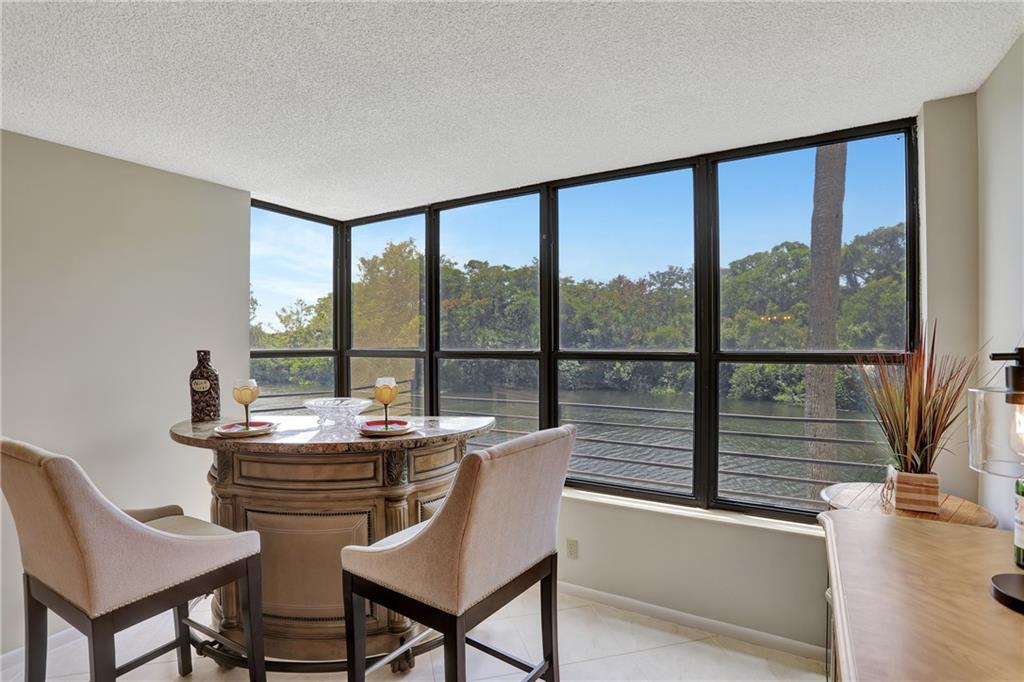 APPLEWOOD VILLAGE - Residential