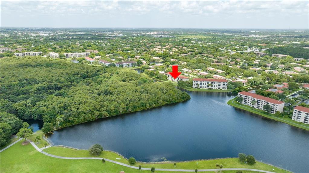 APPLEWOOD VILLAGE - Residential