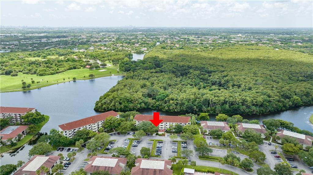 APPLEWOOD VILLAGE - Residential