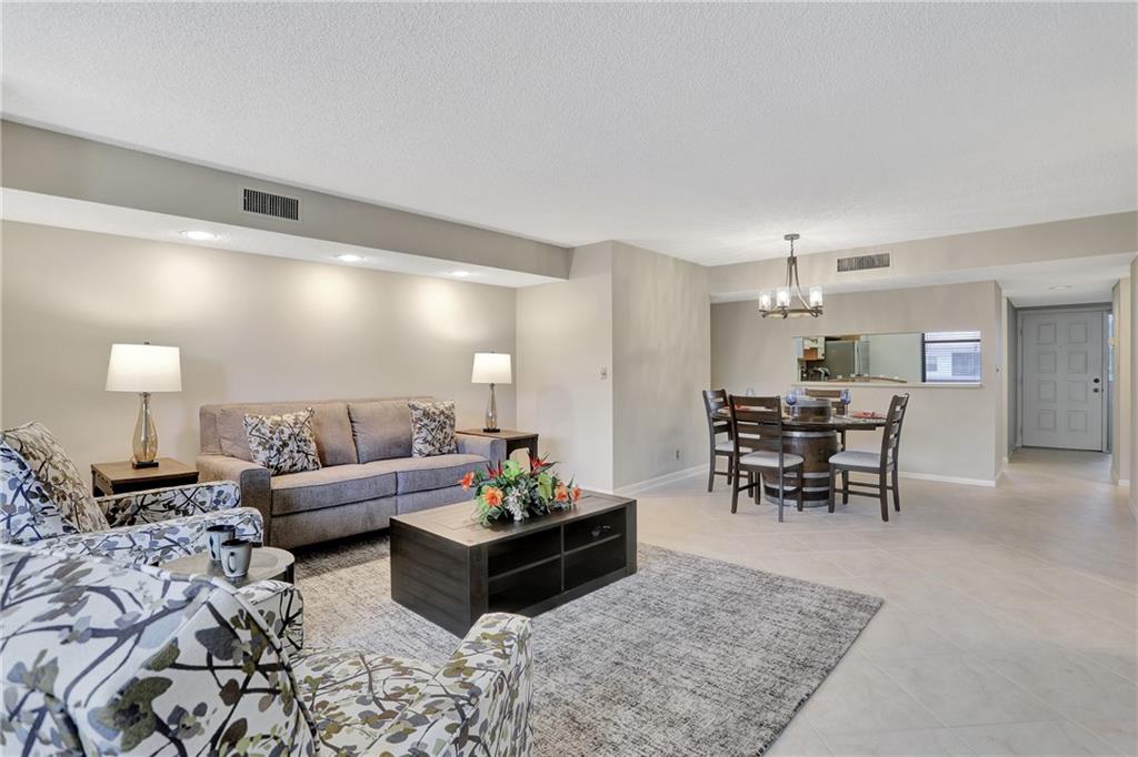 APPLEWOOD VILLAGE - Residential