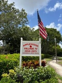 APPLEWOOD VILLAGE - Residential