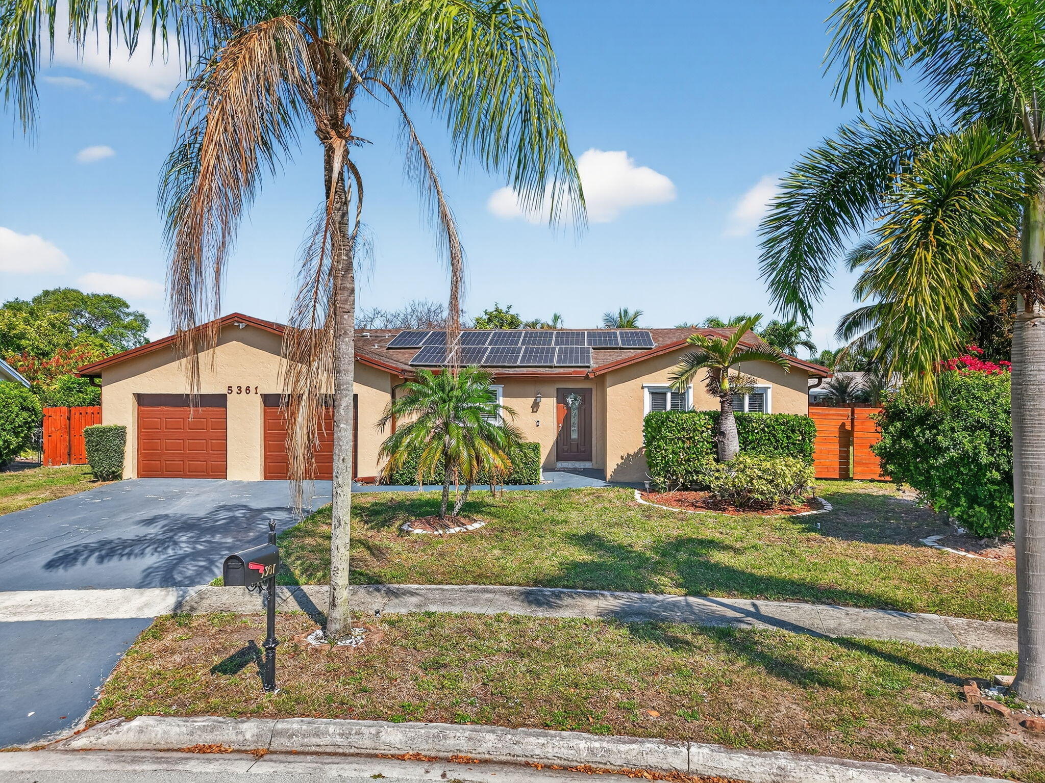 CORAL GATE SEC 1 - Residential