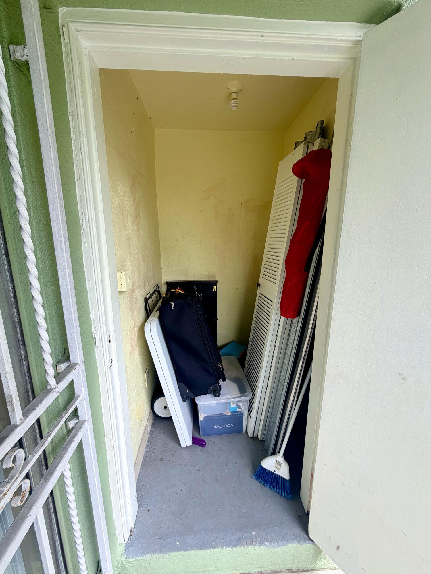 PATIO WEST ONE CONDO - Residential