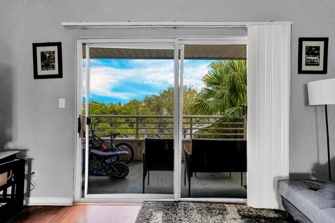 A home in Lauderdale Lakes