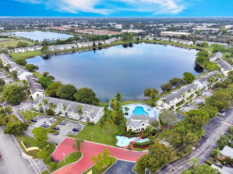 A home in Lauderdale Lakes