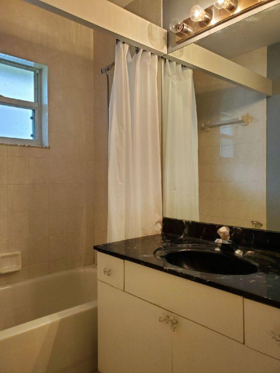 NORTH PALM BEACH HEIGHTS - Residential Lease