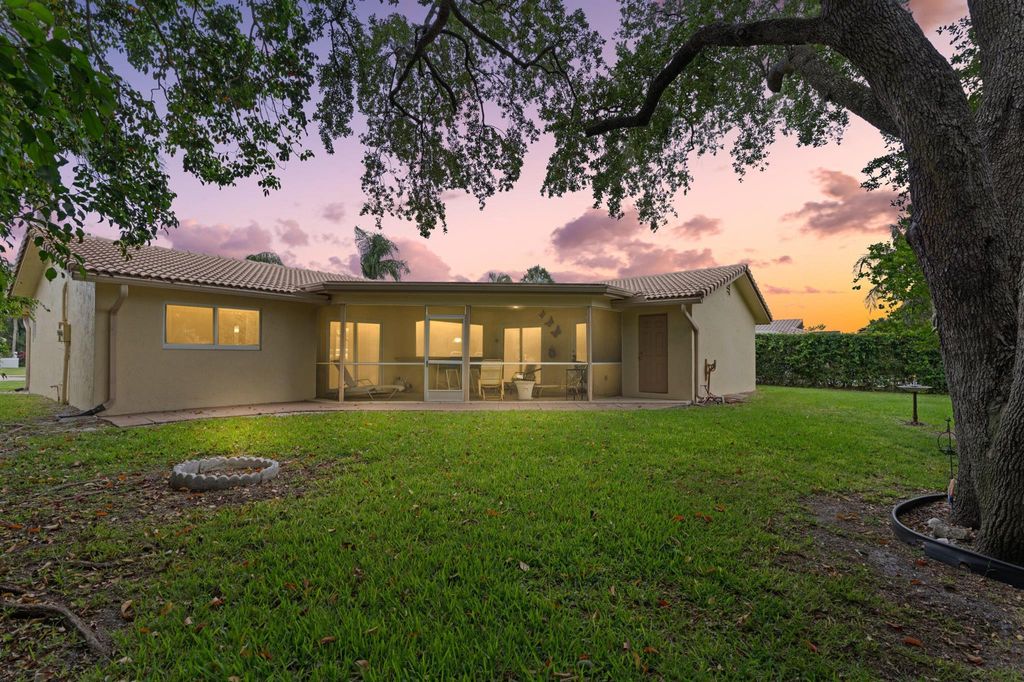 Photo of 979 NW 8th Street, Boca Raton, FL 33486 (MLS # R11083863)