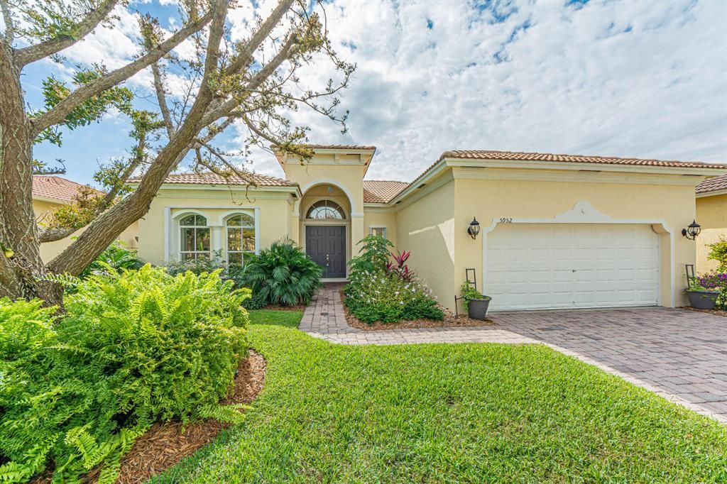 Photo of 5952 Spanish River Road, Fort Pierce, FL 34951 (MLS # R10756948)