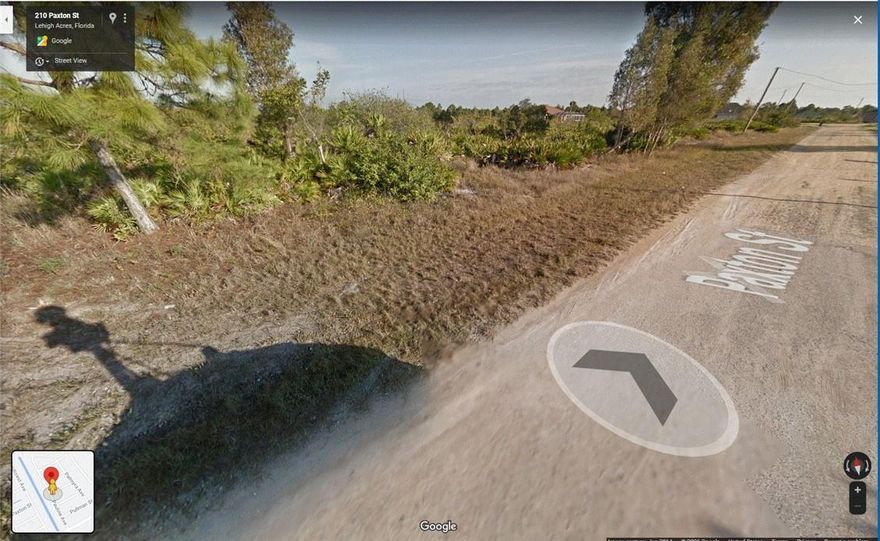 Lote in a developing area with huge and pretty  properties. well keep.