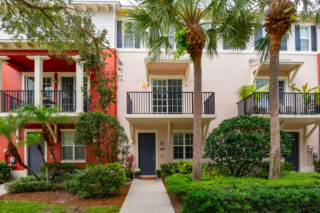 Photo of 280 Quarry Knoll Way, Jupiter, FL 33458 (MLS # R10801014)