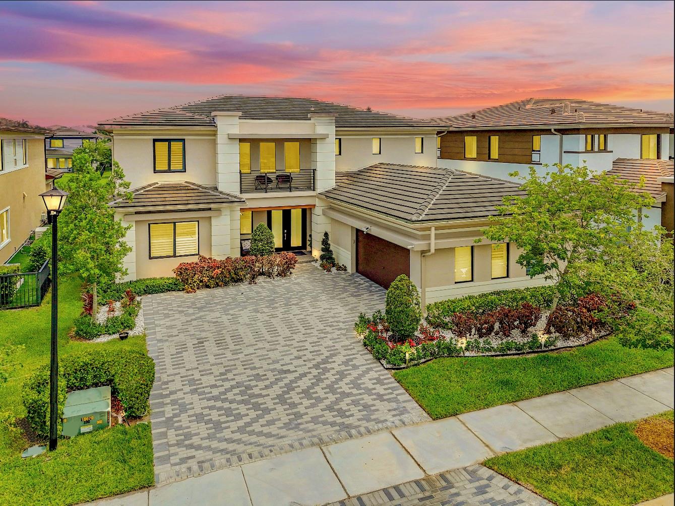 Stunning Silverstone model offers a beautiful lake view and a private Next Gen suite complete with its own kitchen, full bath, and Washer/Dryer. This home is fully furnished and features an open floor plan with vaulted ceilings and a chef's kitchen with waterfall quartz countertops, stainless steel appliances, a gas range, and an oversized island that's perfect for both cooking and entertaining. The spacious backyard is fully fenced, featuring a screened-in patio with extended pavers creating the perfect space for outdoor dining, lounging, and entertaining year-round. Residents enjoy access to Cascata's resort-style amenities, including a pool, sauna, fitness center, tennis and basketball courts, and more. Conveniently located near major highways, dining, and top-rated A+ Parkland schools.