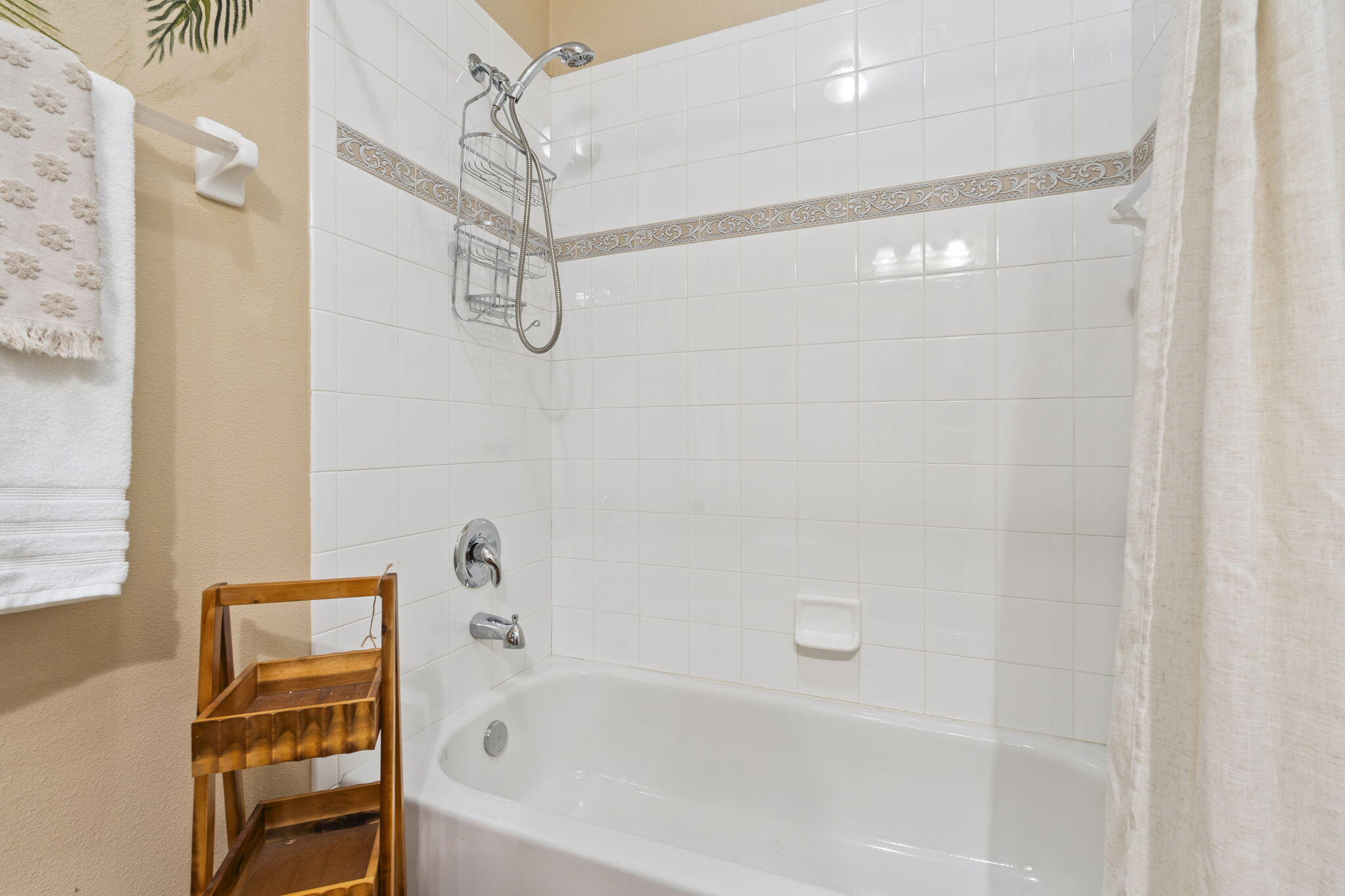 LAKE TUSCANY - Residential