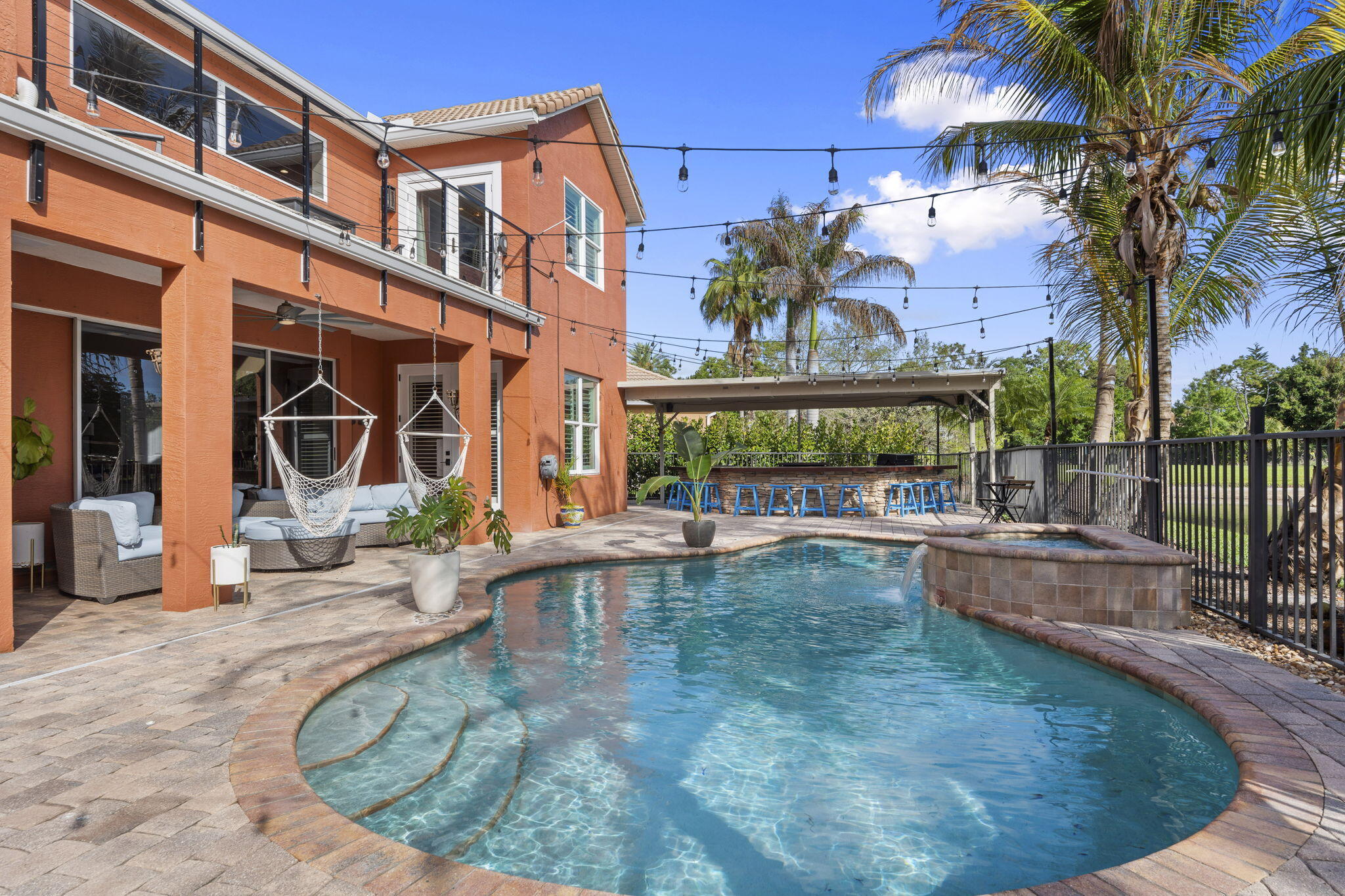 LAKE TUSCANY - Residential