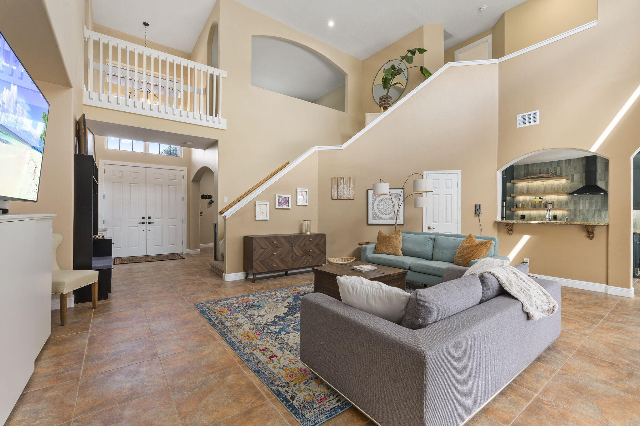 LAKE TUSCANY - Residential