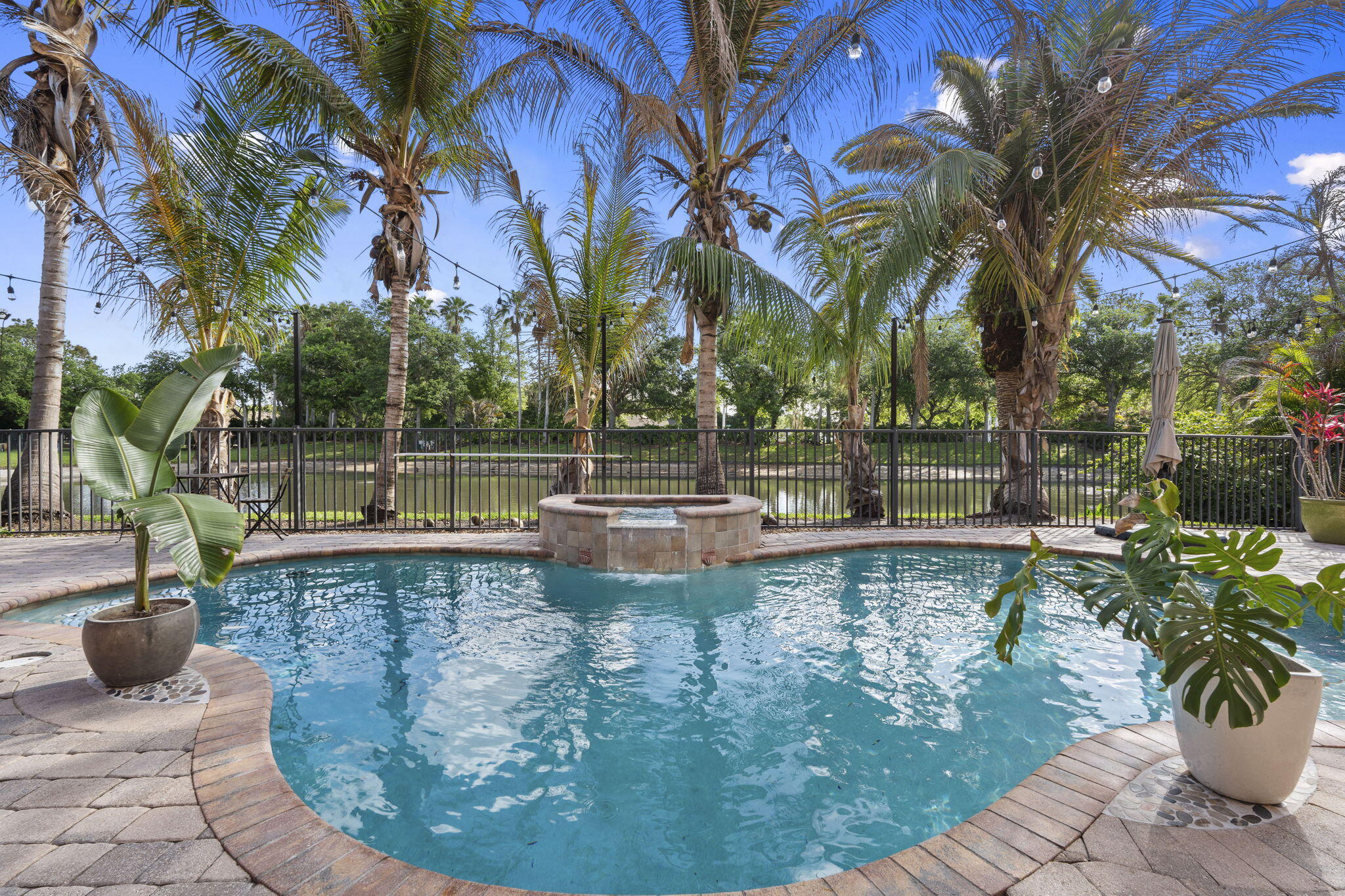 LAKE TUSCANY - Residential