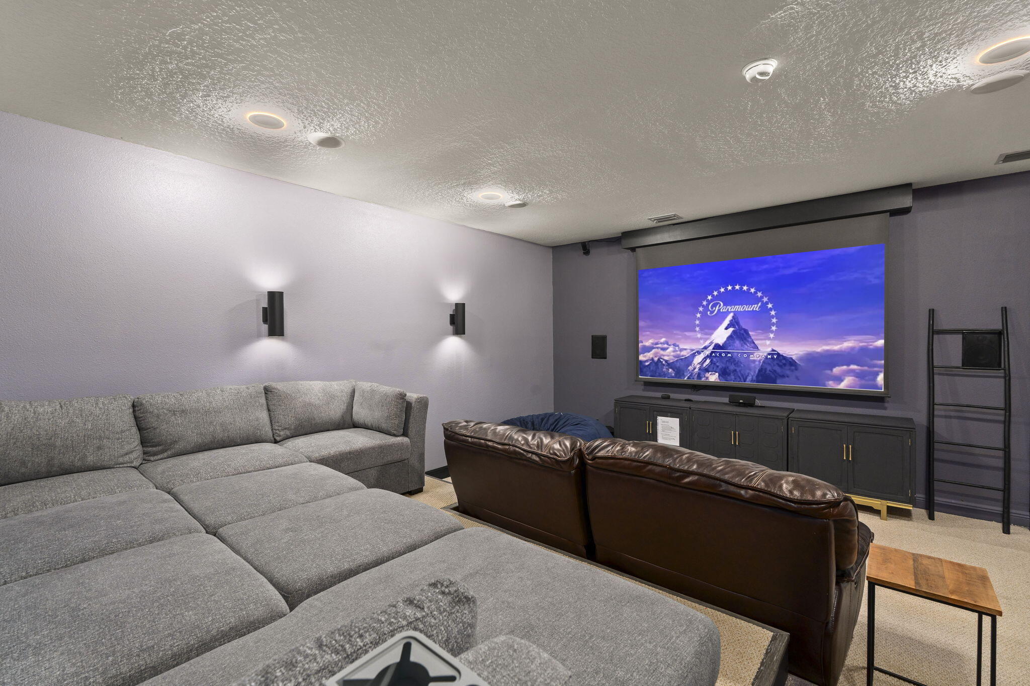 LAKE TUSCANY - Residential