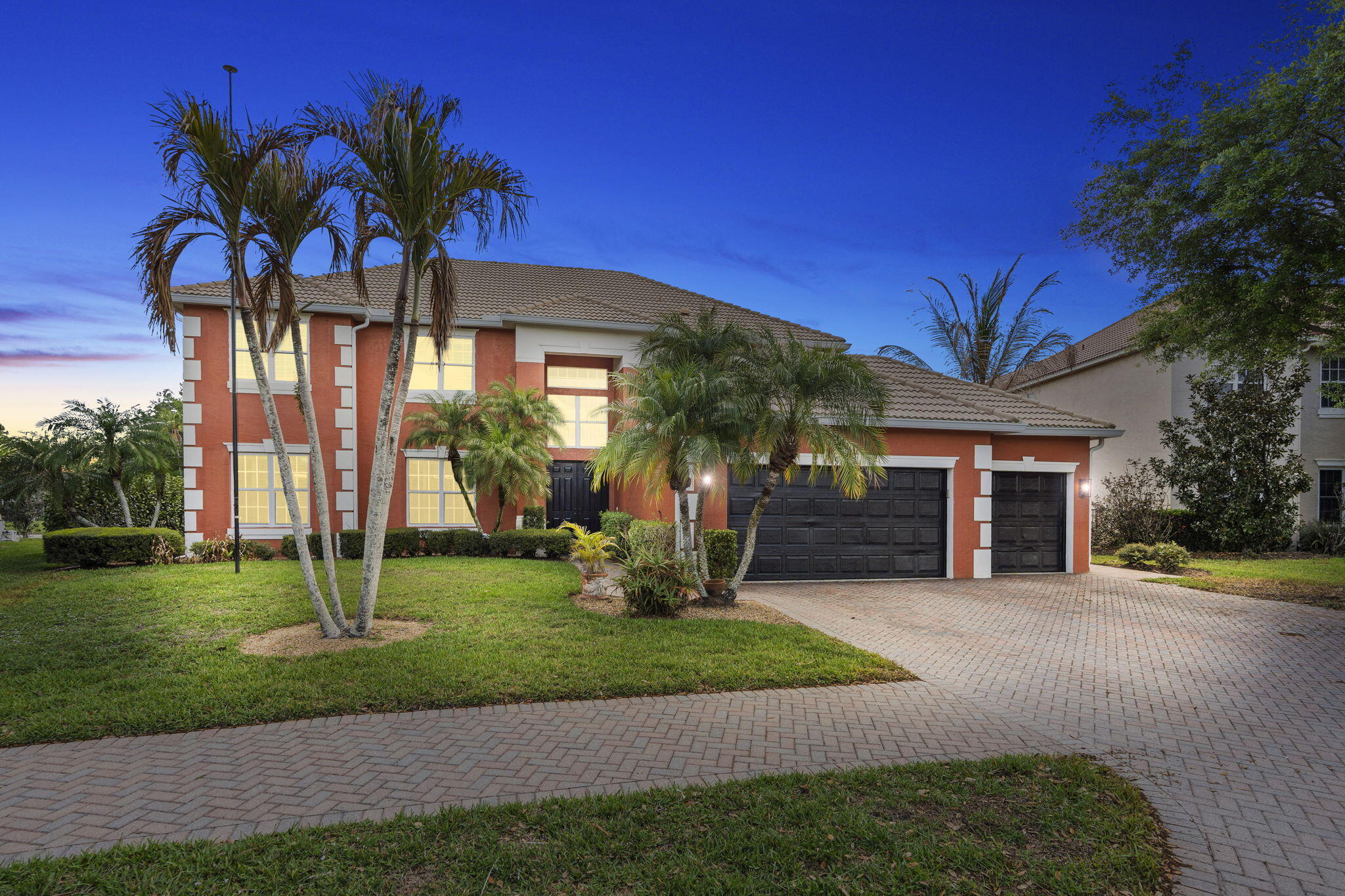 LAKE TUSCANY - Residential