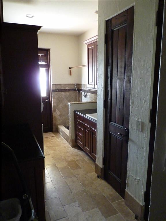 Barcelona Isle 27-10 B - Residential Lease