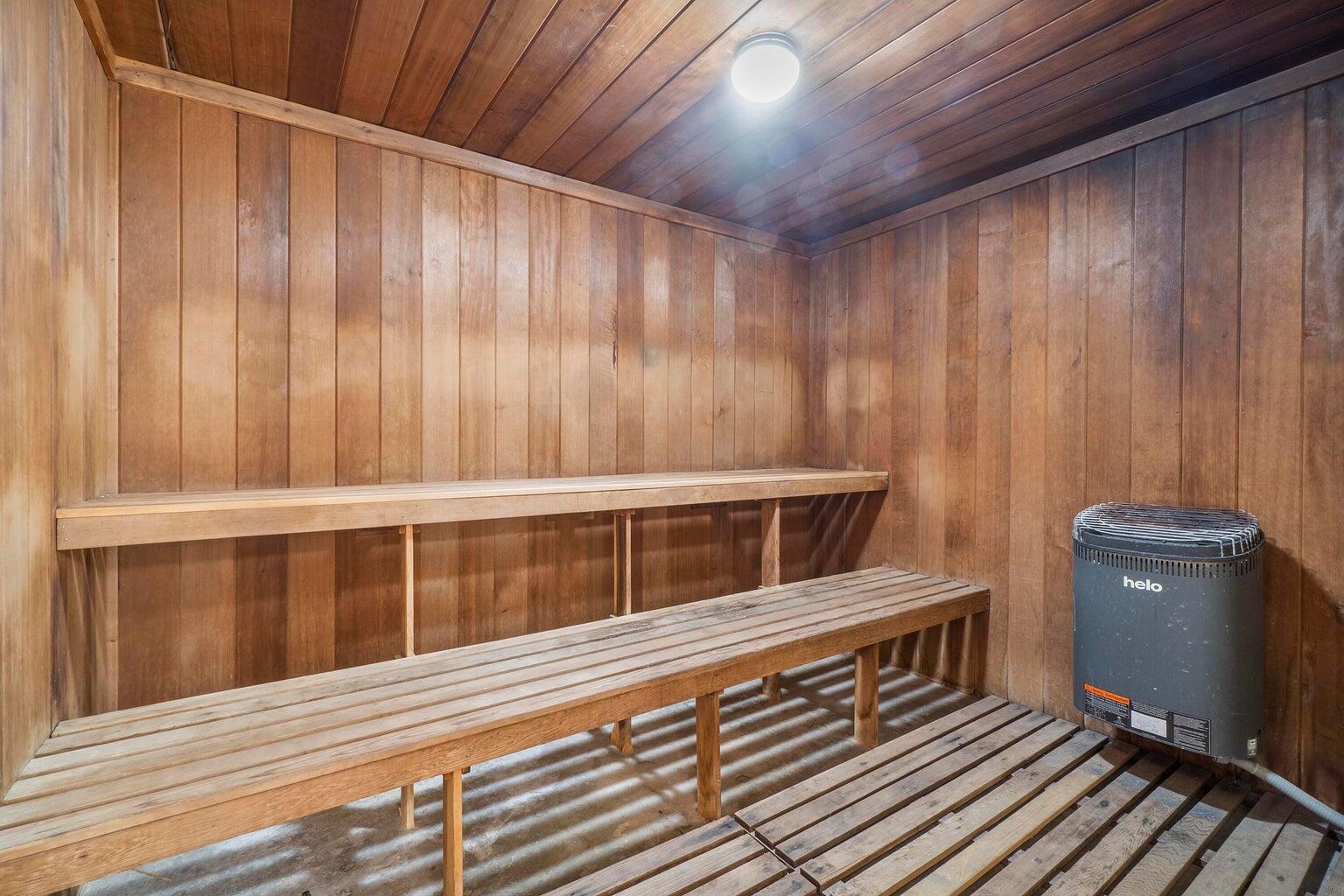 LE CHATEAU ROYAL CONDO - Residential Lease