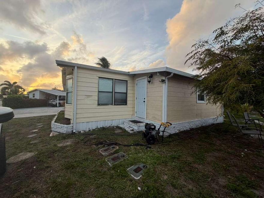 Centrally located with easy access to main roads, schools and shopping. Low monthly payment. Carport with space for 3 to 4 cars.