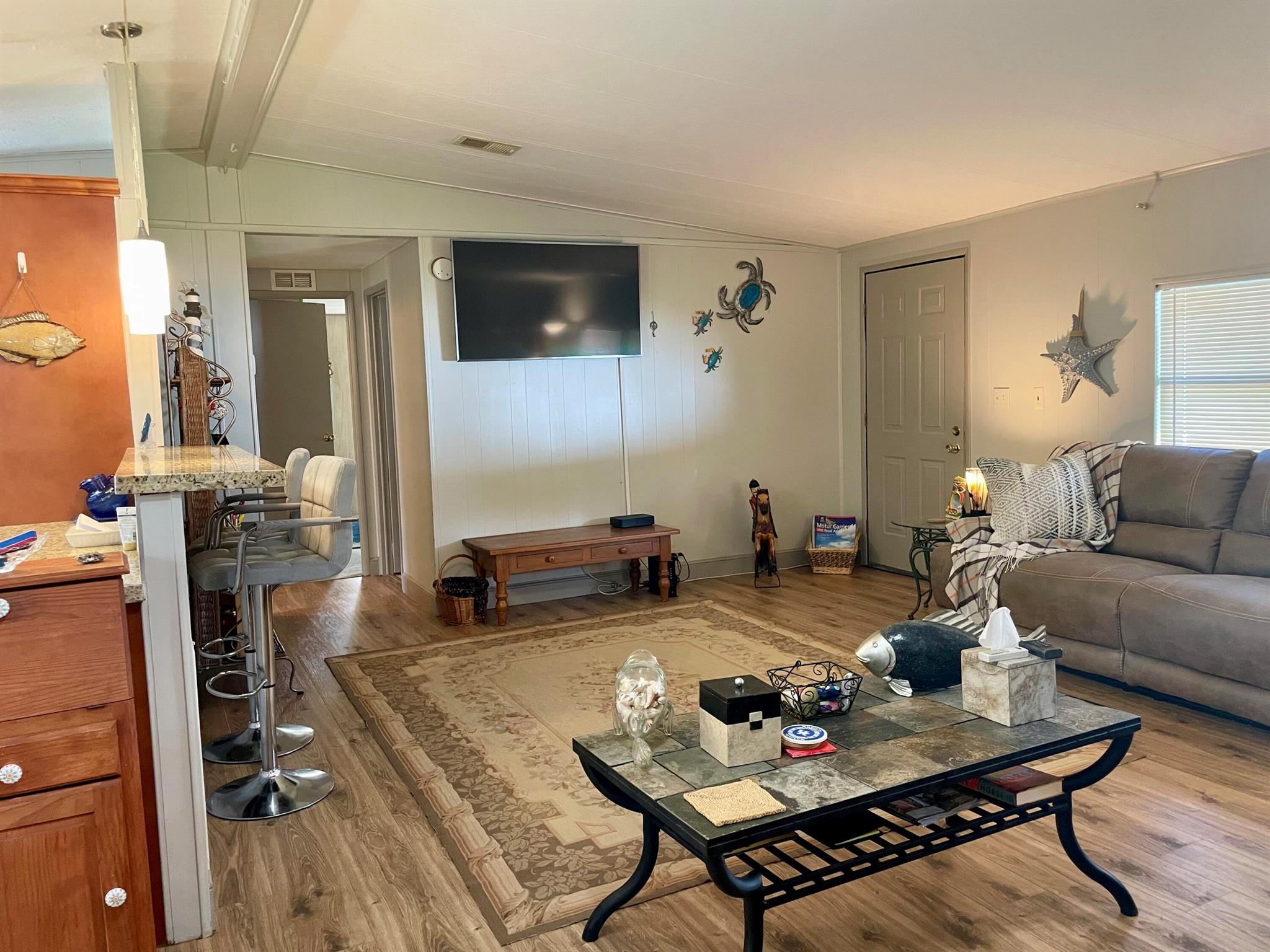 7747 SE Continental Drive, Hobe Sound, FL, 33455/$259,900 4 7747 SE Continental Drive
