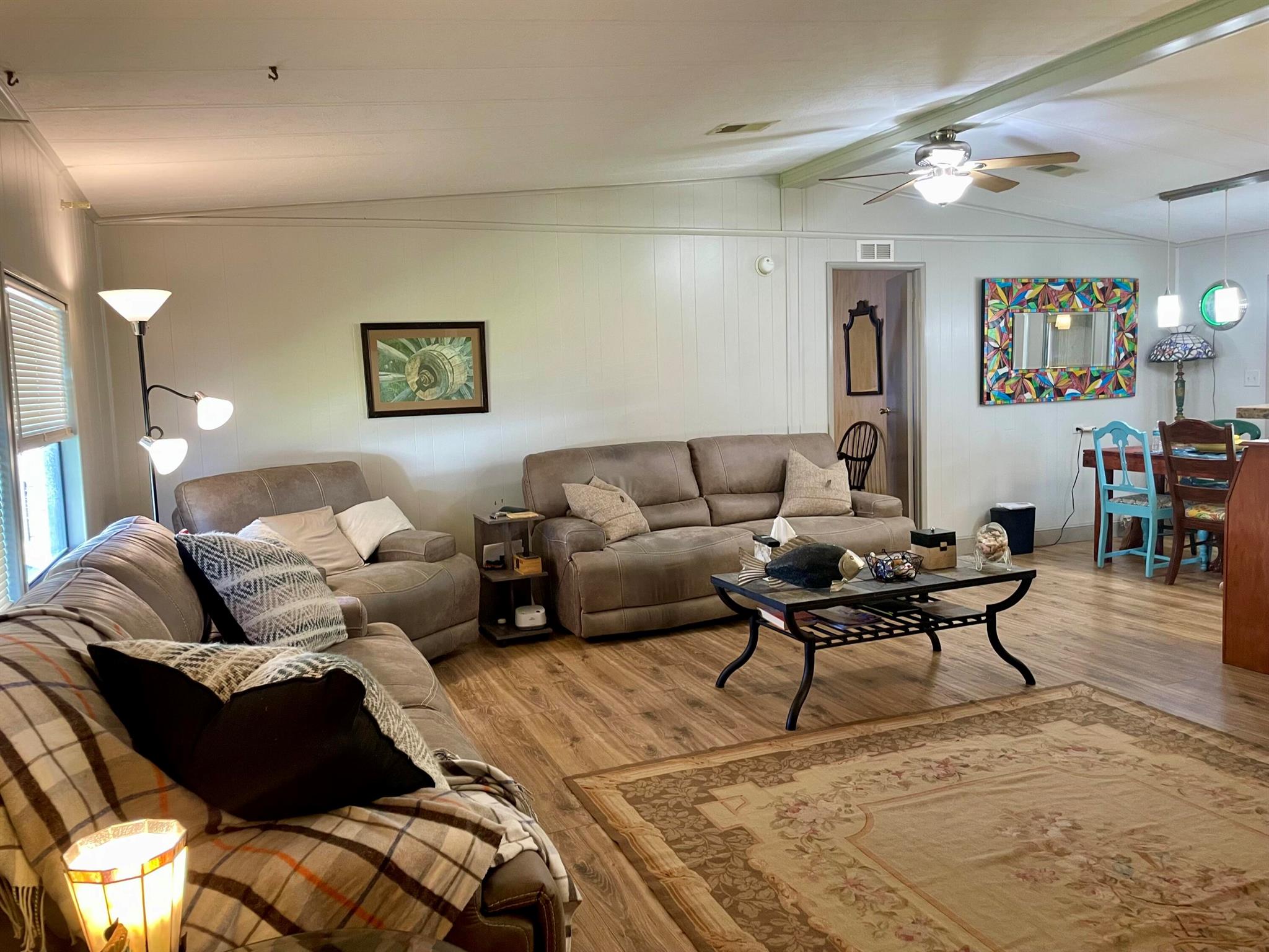 7747 SE Continental Drive, Hobe Sound, FL, 33455/$259,900 3 7747 SE Continental Drive