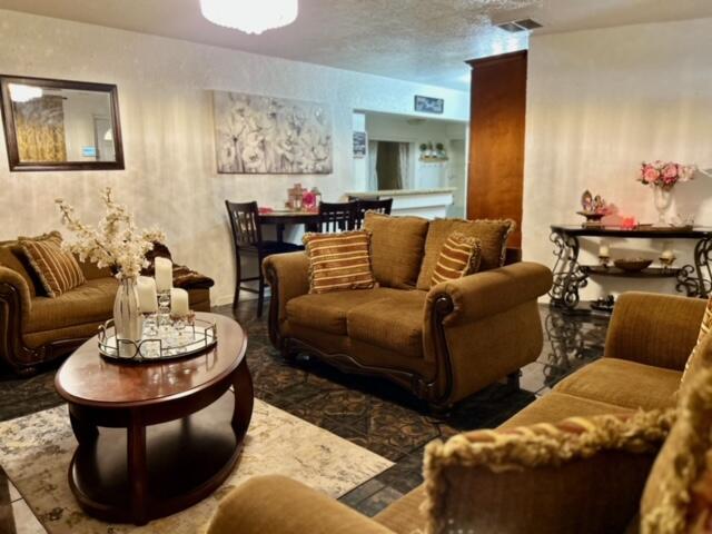 LAUDERDALE MONORS - Residential