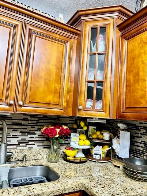 LAUDERDALE MONORS - Residential