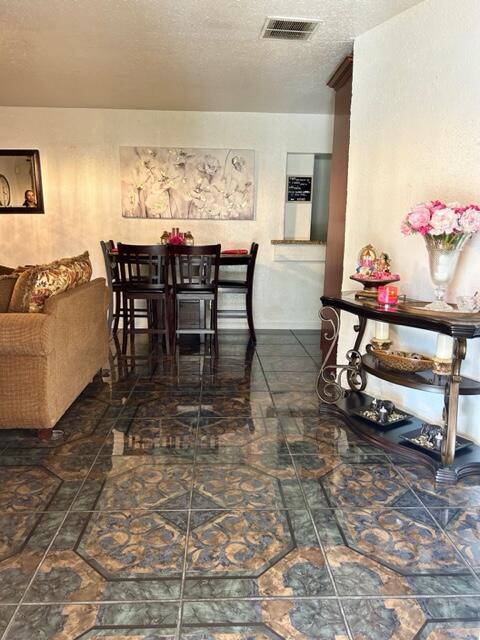 LAUDERDALE MONORS - Residential